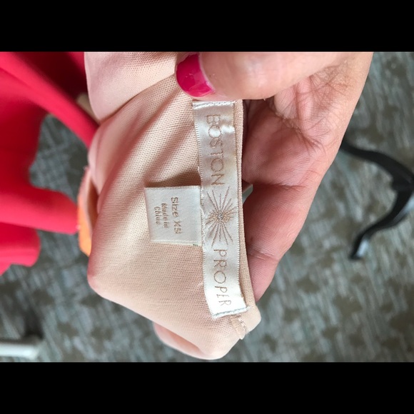 Gorgeous summer tank in bright colors like new - Picture 3 of 3